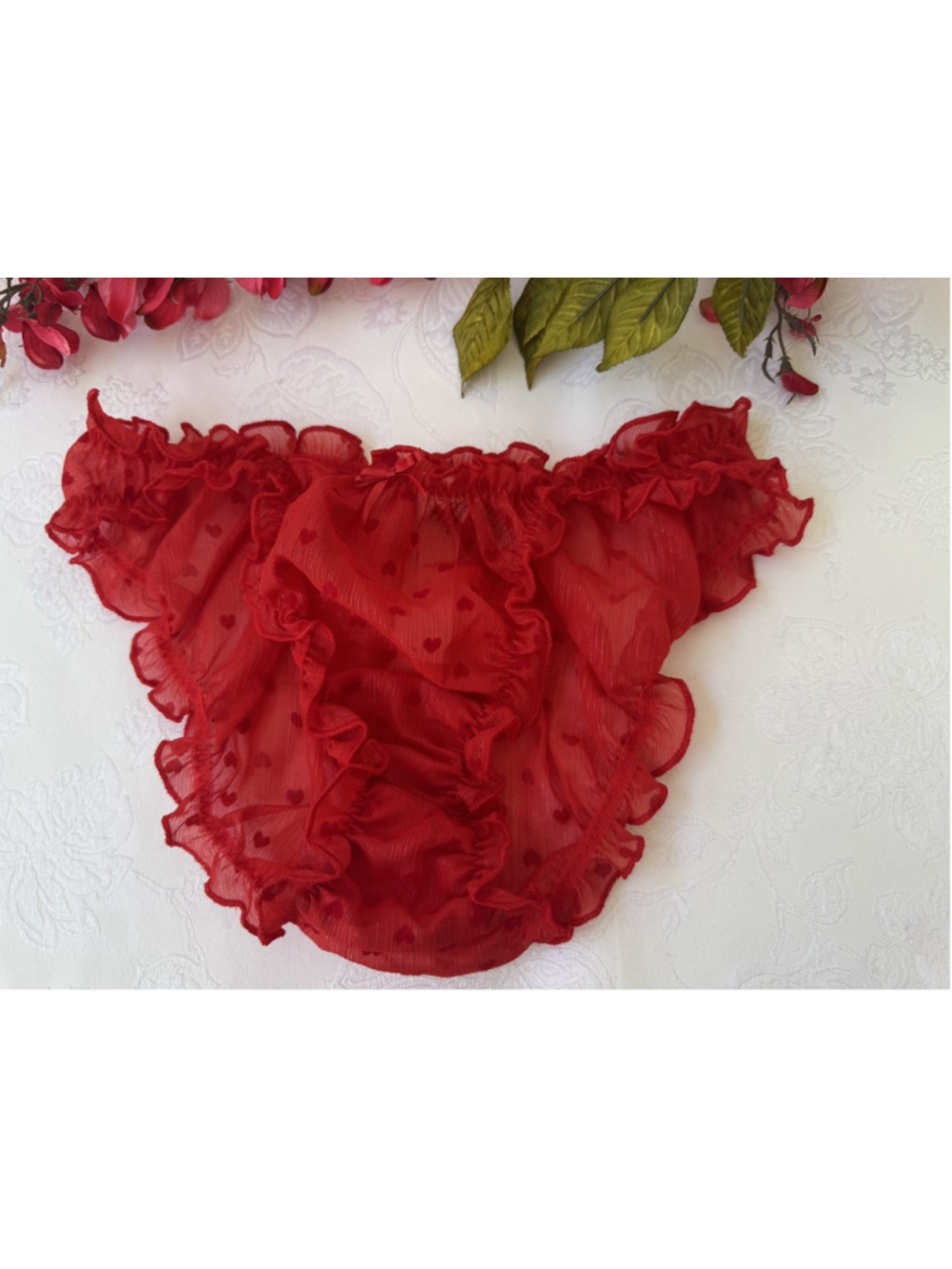 VICTORIA'S SECRET M RED HEARTS PUCKERED RUFFLE MESH SISSY BIKINI PANTIES NWT